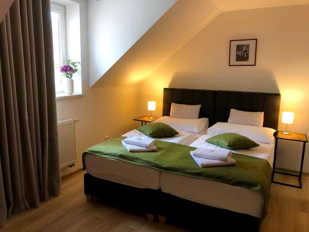 Resort Valtberg - Depandance Valtice Exteriör bild